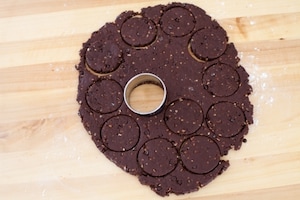 Preparazione Biscotti all'olio d'oliva cioccolato e nocciole - Fase 2