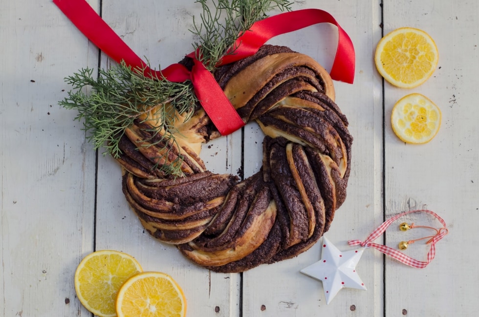 Ghirlanda di Natale con crema al cioccolato ricetta