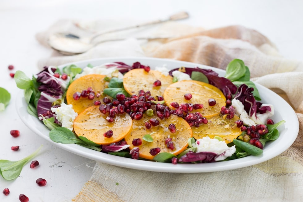 Insalata con melagrana e cachi mela ricetta