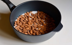 Preparazione Mandorle caramellate - Fase 2