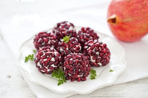 Preparazione Palline di formaggio e melagrana - Fase 4