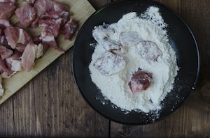 Preparazione Spezzatino di maiale alla birra  - Fase 1