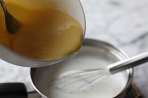 Preparazione Torta della nonna - Fase 4