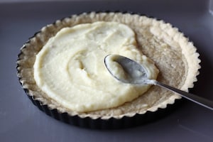 Preparazione Torta della nonna - Fase 5
