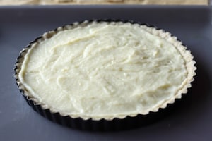 Preparazione Torta della nonna - Fase 6