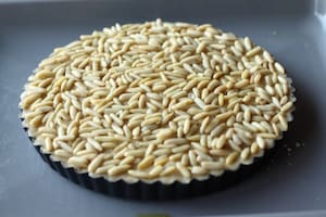 Preparazione Torta della nonna - Fase 6