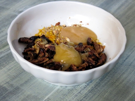 Preparazione Torta di rose con miele e frutta secca - Fase 3 Preparazione Torta di rose con miele e frutta secca - Fase 3