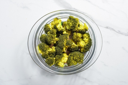 Preparazione Polpette di broccoli al forno - Fase 1 Preparazione Polpette di broccoli al forno - Fase 1