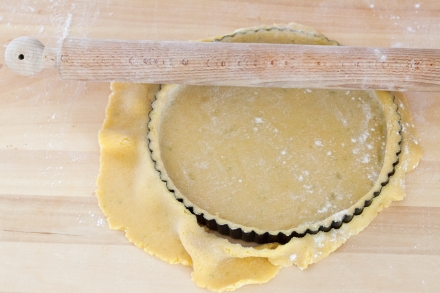 Preparazione Crostata alla marmellata di albicocche - Fase 2 Preparazione Crostata alla marmellata di albicocche - Fase 2