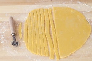 Preparazione Crostata alla marmellata di albicocche - Fase 3