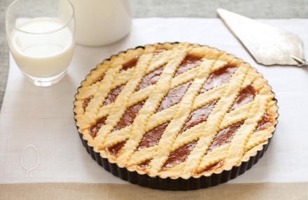 Preparazione Crostata alla marmellata di albicocche - Fase 5 Preparazione Crostata alla marmellata di albicocche - Fase 5