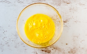 Preparazione Focaccia dolce con pere e cioccolato - Fase 1