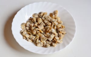 Preparazione Lasagne verdi con vongole, gamberi e bacon - Fase 1