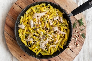 Preparazione Penne al tonno, finocchietto e zafferano - Fase 4