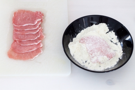 Preparazione Scaloppine al Marsala - Fase 1 Preparazione Scaloppine al Marsala - Fase 1