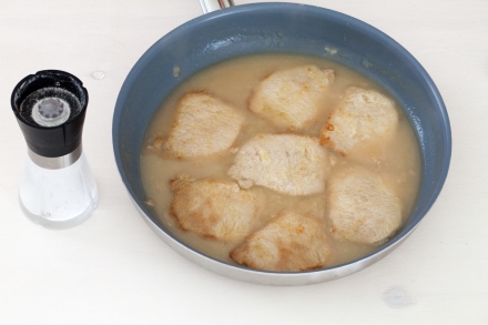 Preparazione Scaloppine al Marsala - Fase 3 Preparazione Scaloppine al Marsala - Fase 3