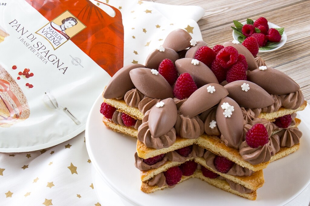 Stella Di Natale Al Cioccolato.Ricetta Stella Di Pan Di Spagna Cremoso Al Cioccolato E Lamponi Cucchiaio D Argento