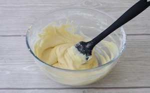 Preparazione Torta rovesciata alle banane - Fase 3