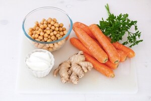 Preparazione Vellutata di carote, zenzero e ceci speziati - Fase 1
