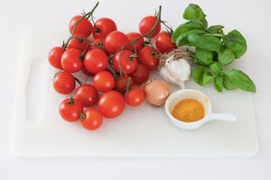 Preparazione Zuppa al pomodoro e curcuma - Fase 1