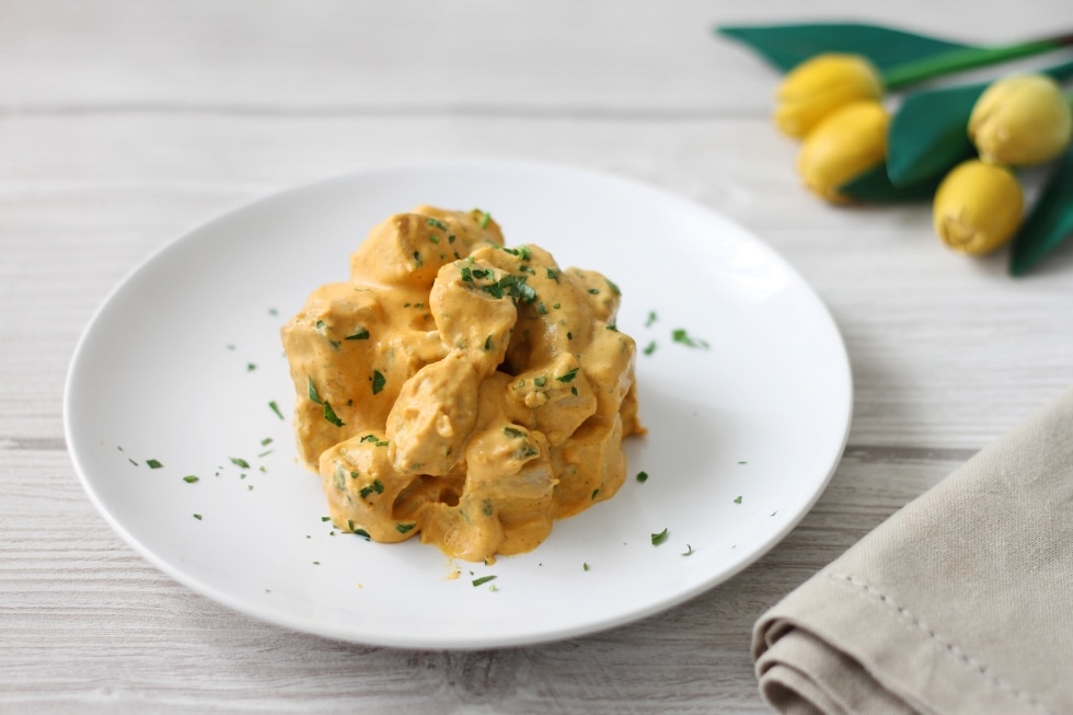 Bocconcini di lonza con crema di carote e curry ricetta