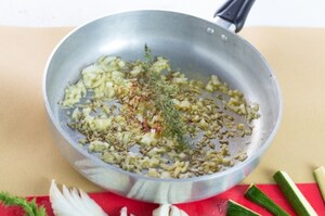 Preparazione Finocchi e zucchine brasati - Fase 1