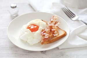 Preparazione Nuvole di uova e bacon - Fase 3