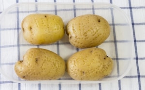 Preparazione Patate al microonde - Fase 1