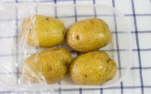 Preparazione Patate al microonde - Fase 1