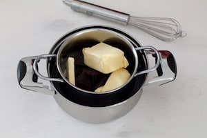 Preparazione Tortino al cioccolato con cuore morbido - Fase 1
