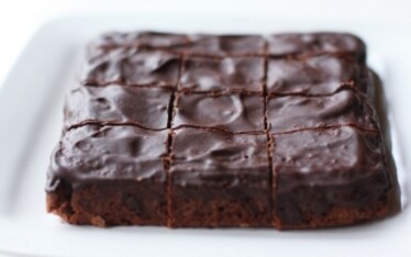 Brownies con nocciole e noci di macadamia