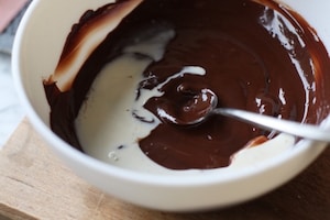 Preparazione Brownies con nocciole e noci di macadamia - Fase 4