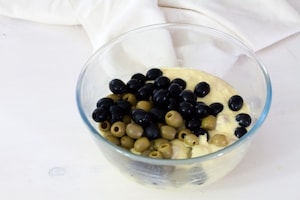 Preparazione Cake alle olive - Fase 3