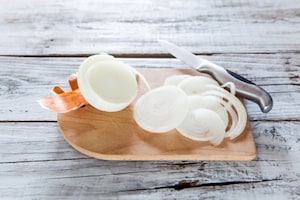 Preparazione Fagottini di pasta fillo con pollo, mele e formaggio - Fase 1