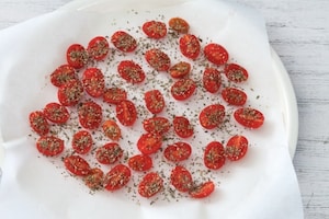 Preparazione Involtini di vitello con mozzarella e pomodorini confit - Fase 1