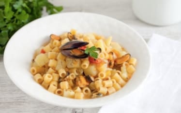 Minestra di pasta, patate e cozze