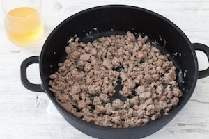 Preparazione Pasta al forno con ragù di salsiccia e burrata - Fase 2