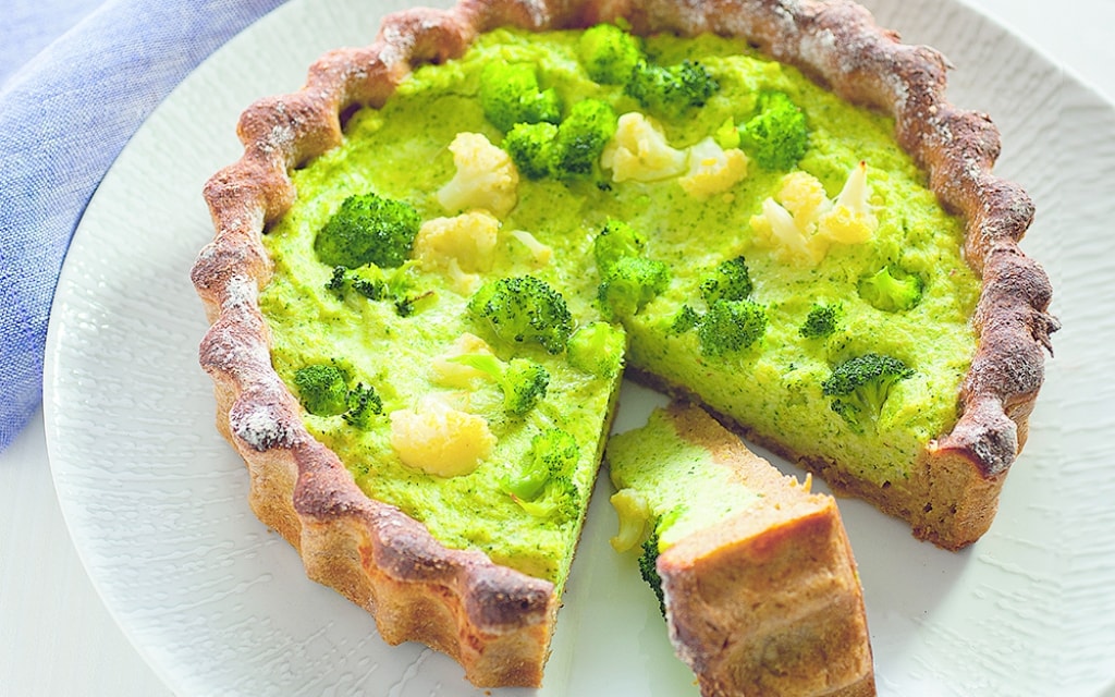 Quiche di patate con cavolfiore, caciotta e broccoletti
