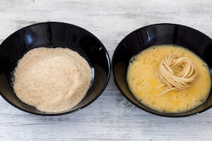 Preparazione Spaghetti fritti con zucchine, mozzarella e pesto - Fase 4