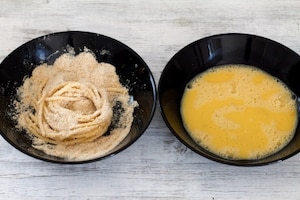 Preparazione Spaghetti fritti con zucchine, mozzarella e pesto - Fase 4