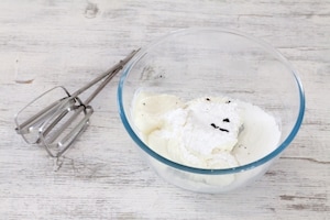 Preparazione Torta senza cottura ai frutti rossi - Fase 2