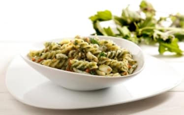 Fusilli al pesto di ortiche e seppioline