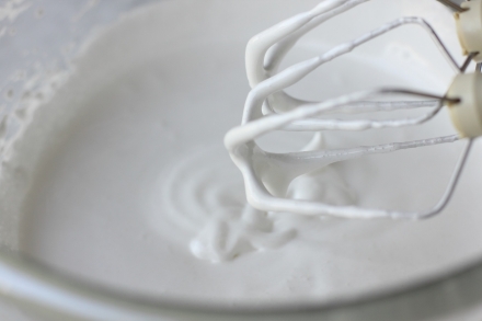 Preparazione Meringhe al cioccolato  - Fase 3 Preparazione Meringhe al cioccolato  - Fase 3