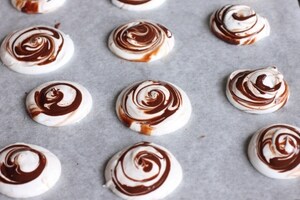 Preparazione Meringhe al cioccolato  - Fase 4