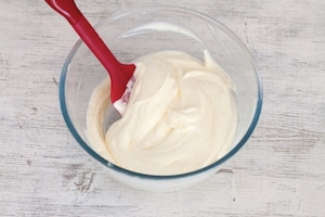 Preparazione Millefoglie di lingue di gatto e crema diplomatica - Fase 3