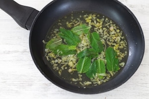 Preparazione Tagliatelle al limone, menta e peperoncino - Fase 1