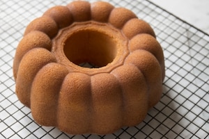 Preparazione Ciambellone con glassa al limone - Fase 3