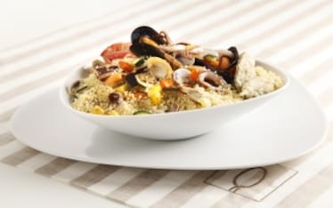 Cous cous di pesce con croccante di verdure e salvia fritta 