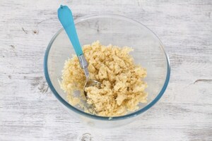 Preparazione Crostata integrale alle more e prugne - Fase 2