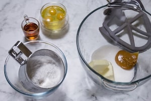 Preparazione Naked cake al caramello - Fase 1